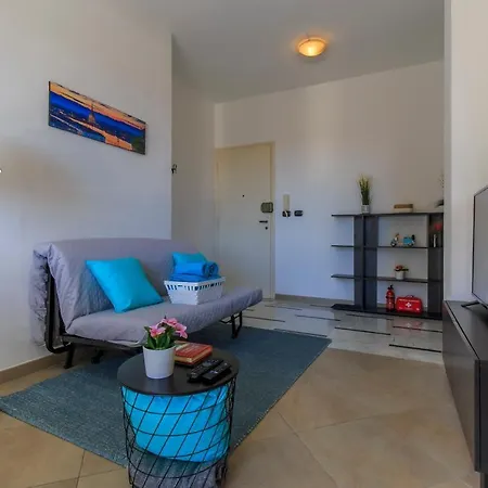 公寓 Bright & Lovely Flat M1 Carducci Molinette 250m