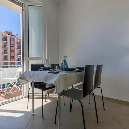 Lägenhet Bright & Lovely Flat M1 Carducci Molinette 250m