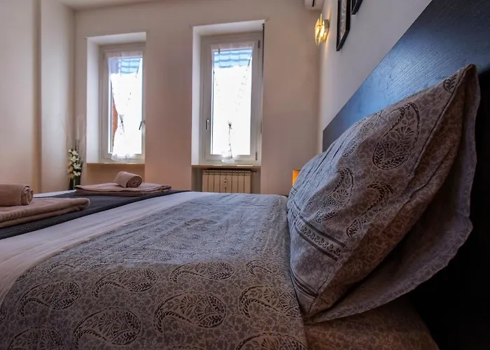 Bright & Lovely Flat M1 Carducci Molinette 250m Apartament